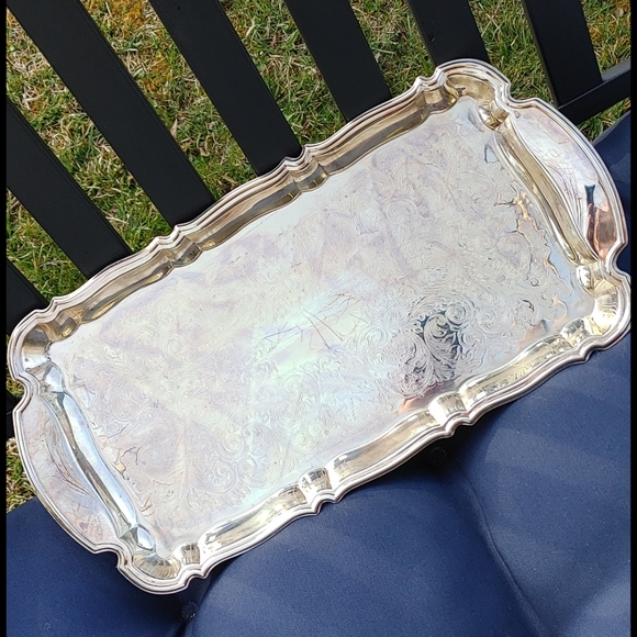 ONEIDA Chippendale Cocktail Tray